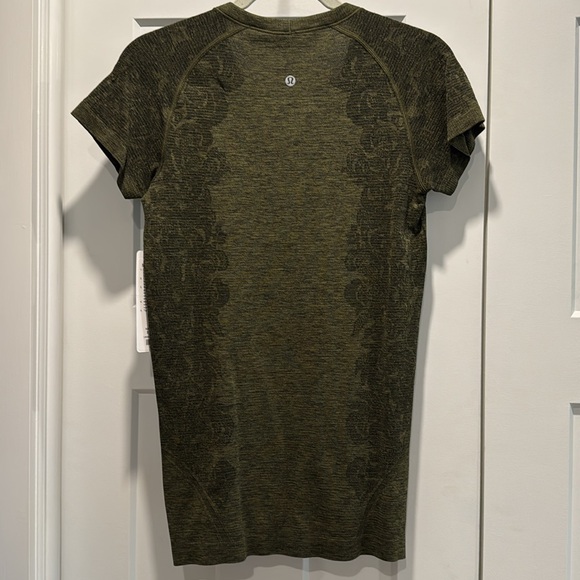 Swiftly Tech SS camo rare sz 8 BNWT - Picture 5 of 6